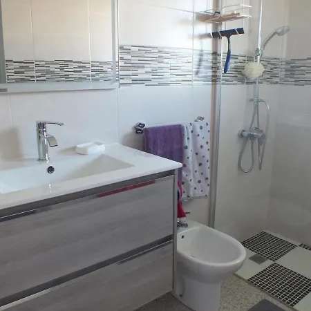 Cerca De La Playa Con Terraza Y Parking En Roses, Costa Brava - Es-204-55 Apartment